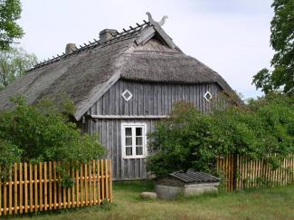 Latvijas Etnogrāfiskā brīvdabas muzeja zvejnieku sēta "Vītolnieki"